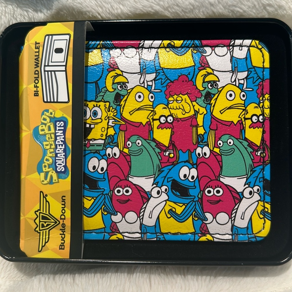 NWT Buckle Down Bi-Fold Wallet with Credit Cards, ID and Bill Slots.